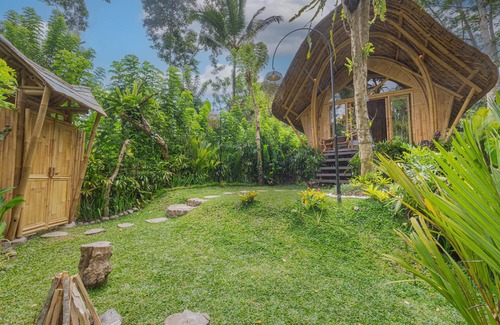 Selat Villa | Arcada Bali Bamboo House