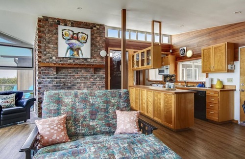 Arch Cape House | Arch Capella - Oceanfront! - Beachcomber Vacation Homes
