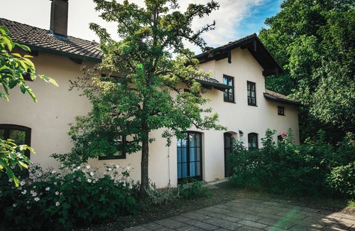 Langenaltheim House | Archaeopteryx House - unique in the nature park