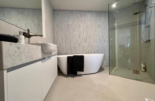 Lorne House | Architect designed 4 bedroom with ocean views from every room