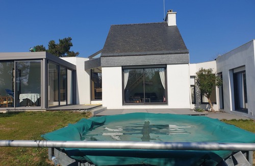 Crach Villa | Architect-designed house with swimming pool in CRAC'H 56950