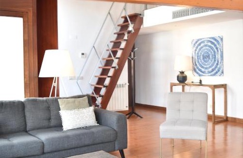 Principe Real Apartment | Architect-Designed Loft in a Historic Hilltop Neighborhood