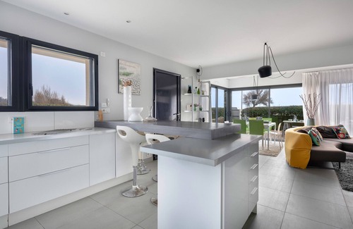 La Plaine-sur-Mer House | Architect's House Facing the Sea in La Plaine sur Mer