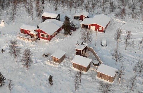 Kiruna Cabin | Arctic Gourmet Cabin