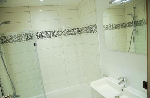 Somme-Leuze House | Ard'cube