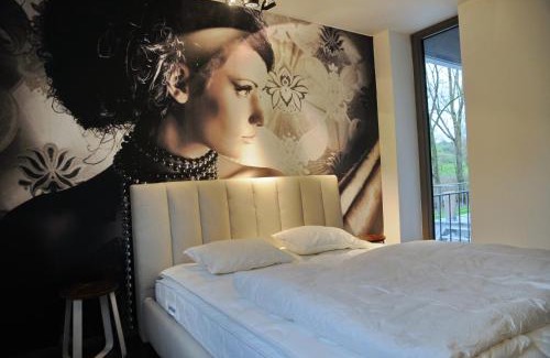 Somme-Leuze House | Ard'cube