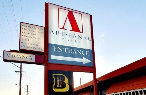 West Wyalong Hotel | Ardeanal Motel