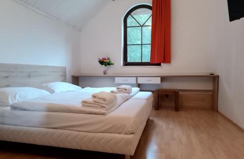 Lhota Hotel | Ardilla