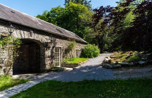 Clonakilty House | Ardnavaha House - Poolside Cottages