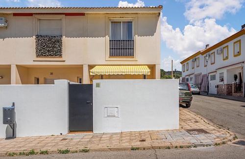 El Pedroso House | Are you dreaming of a relaxing vacation with cultural experiences and walks in nature?