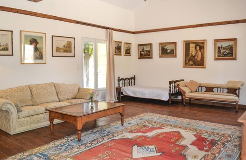 Campsegret House | Are you ready to spend your vacation in a unique house with a private pool in a quiet environment?