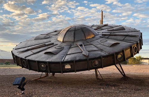Bullhead City House | Area 51 Annex - Alien Lake Escape