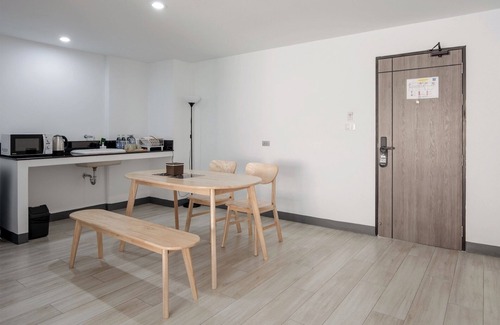 Chong Nonsi Hotel | Area Place Hotel