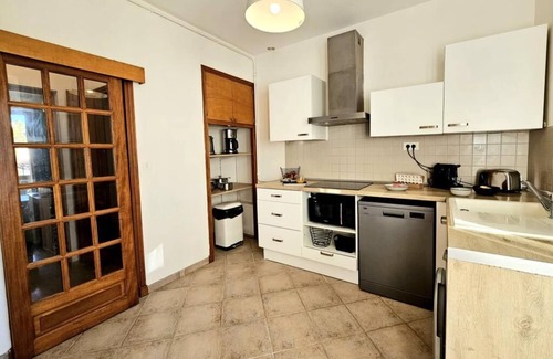 Nimes City Centre Apartment | Arena - view of the Arena