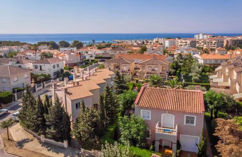 Miami Platja House | ARENDA Pino Alto Villa Napoleon