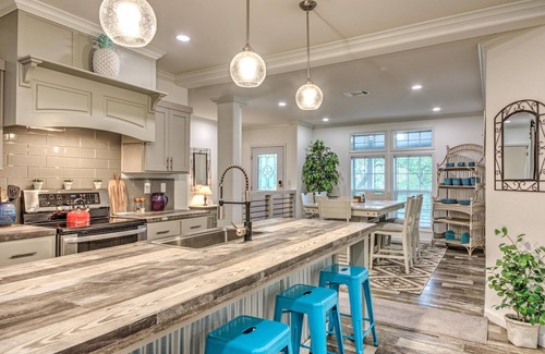 Cherry Creek House | Arete Stay. Like country in the city! Big oak trees only 12 mi. from downtown