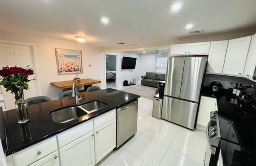 Alva Other | Aria Oasis~King Bed, Privacy, Ponds, Cows, Luxury. Weddings, Events, Retreats!
