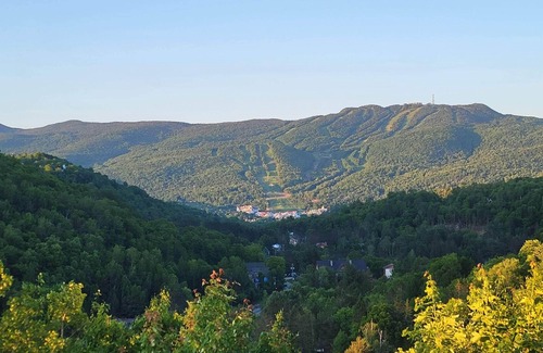 Mont-Tremblant Village Condo | ARIA★Mountain Views★Fully Equipped★Renovated