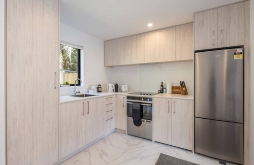 Lower Hutt House | Ariki Delight: 2BR Wellington Sanctuary