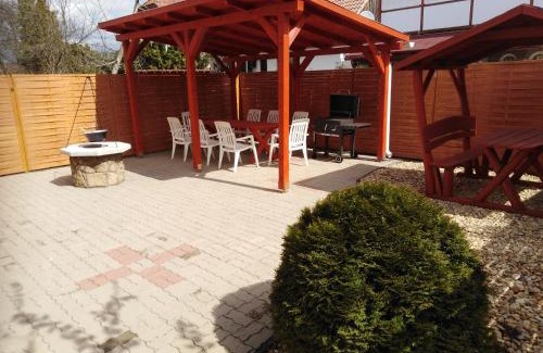 Zsorifurdo Apartment | Arinza Apartman Vendégház