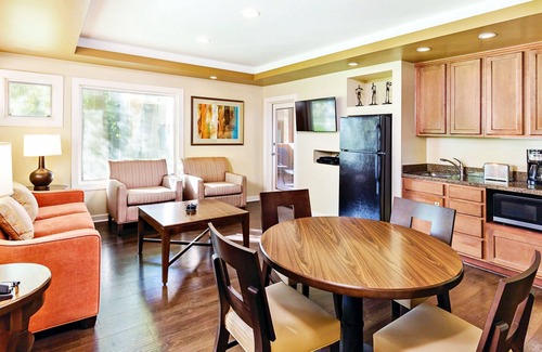 Paradise Valley Village Condo | Arizona's Luxury Golf and Condo Resort