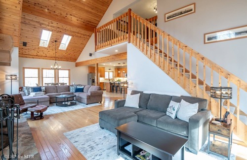 Davis House | Ark Escape - 1731 Cabin Mountain Road
