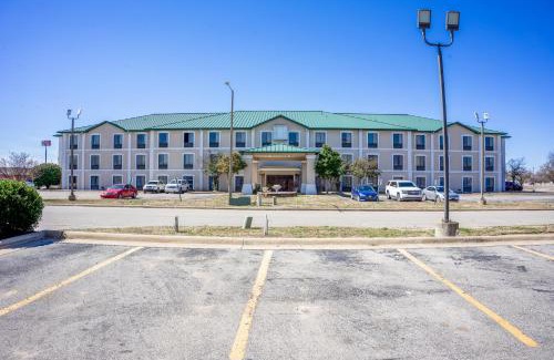 Jonesboro Hotel | Ark Suites By OYO Jonesboro I-555