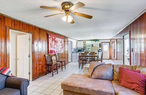 Henderson Cabin | Arkansas Cabin w/Deck < 1 Mi to Norfork Lake