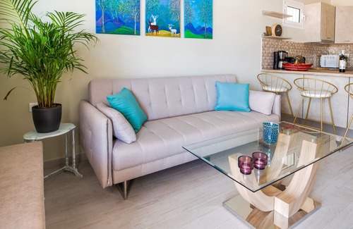 Minia House | Arktos Sunset Villa