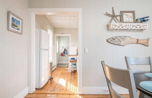 Willard Condo | Arlie's Digs! - One Block To Willard Beach!