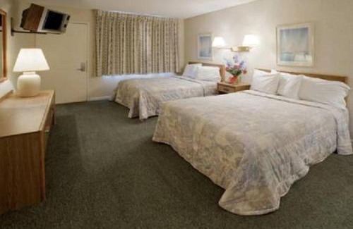 Port Clinton Hotel | Arlington Inn