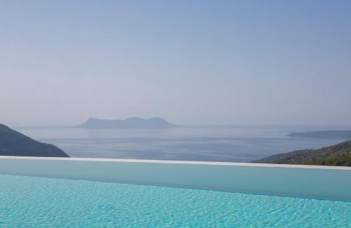 Fternon Villa | Armante Supreme Villas-Villa Ismini