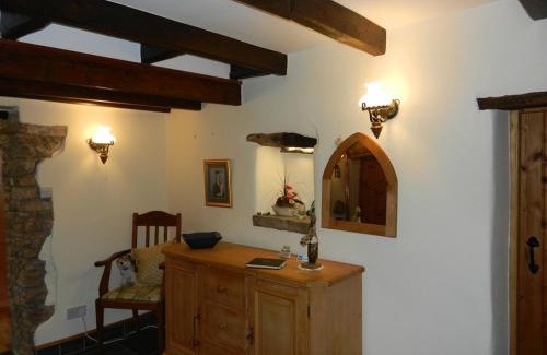 Seaton Bed & Breakfast | Armidale Cottages B&B