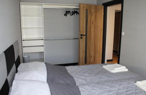 Czestochowa Apartment | Armii Krajowej dla 4