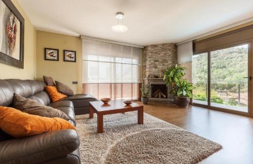 Llinars del Valles Apartment | Armonía Superior