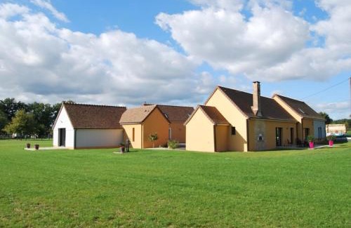 Monce-en-Belin House | Arnage Corner - Lodge - Piscine - 20pers - Rêve au Mans