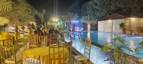 Bhiwadi Hotel | Aroma Green Farm Manesar with Pool