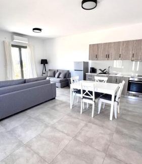Kithira Apartment | Aroniadika rooms