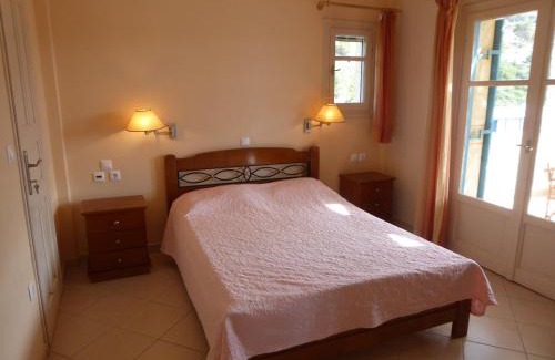 Kithira Apartment | ARONIS Studios