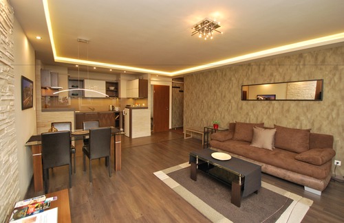 13th District Apartment | Arpad Bridge Apartments