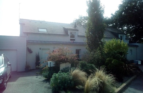 Arradon House | Arradon, Gulf of Morbihan. House 3 bedrooms, sleeps 6, garden