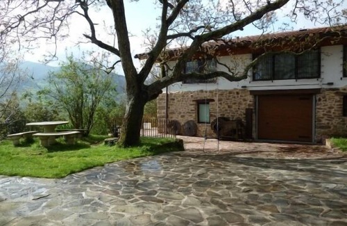 Zegama Apartment | Arrieta Haundi. Apartment at the foot of Aizkorri-Aratz