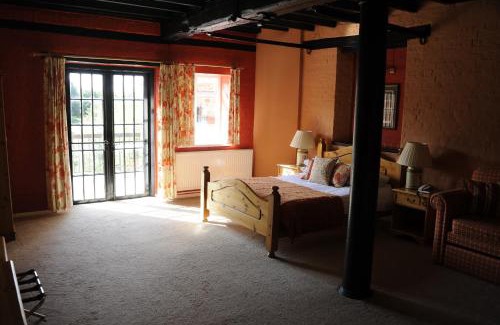 Alcester Hotel | Arrow Mill- Brunning and Price
