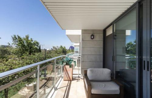 Penya-roja Apartment | Art and Sciences view luxury apartment