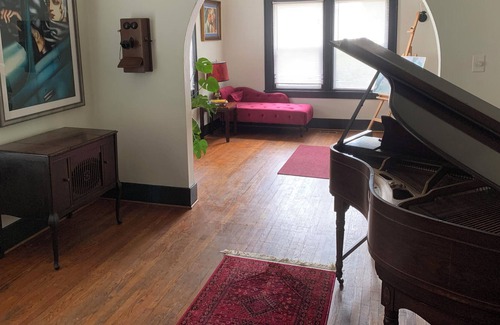 Lafayette House | Art, Antiques, Grand Piano, Phonograph, 1920's style