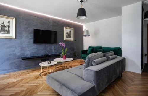 Srodmiescie Apartment | Art Apartamenty II Basen & SPA w CENTRUM z Balkonem, Faktura VAT