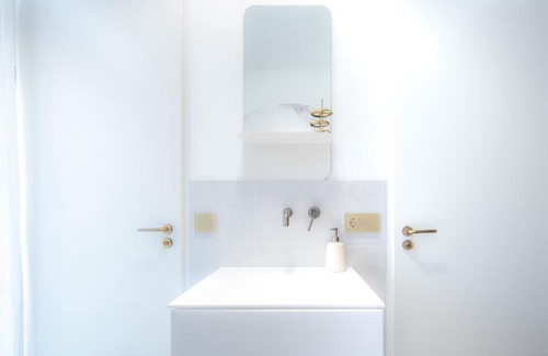 Schiedam Bed & Breakfast | Art Apartment newly build 7min from Rotterdam CS app1