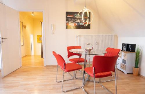 Sandershausen Apartment | Art City-Studio Kassel 5, modern, citynah, voll ausgestattet, kostenfreie Parkplätze, Süd-Balkon, ruhig, Herkulesblick
