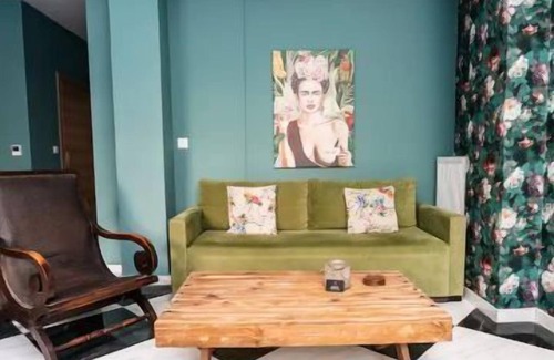 Thessaloniki Apartment | Art Deco Chess Casa, Apartment with private patio