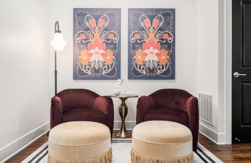 Downtown Omaha Apartment | Art Deco Dream Chic 1BR in Midtown